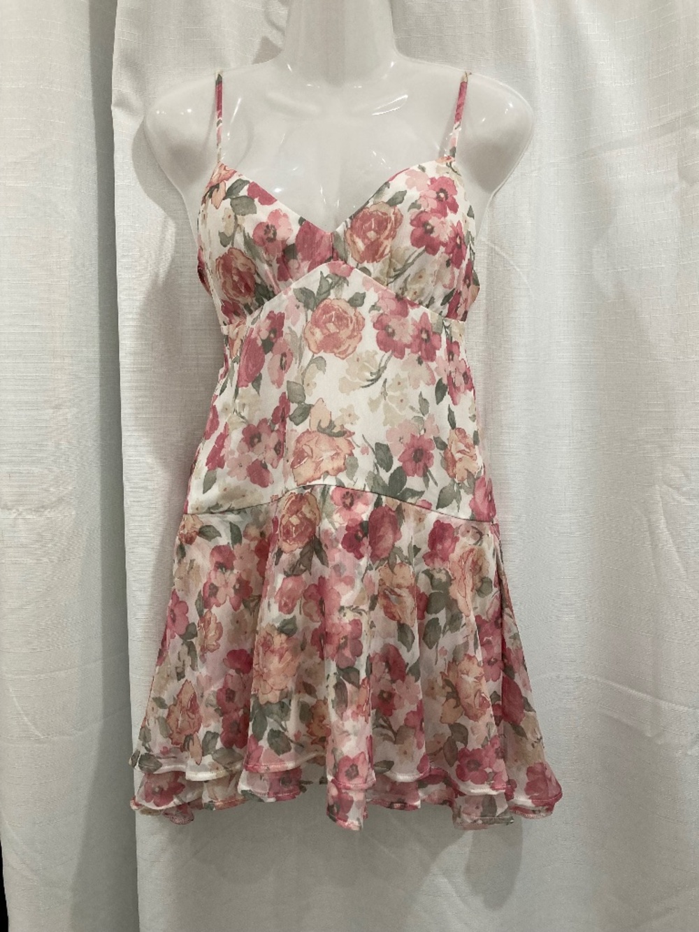 NWT Hollister Floral Chiffon Babydoll Mini Dress Asymmetrical Tiered Ruffle XS
